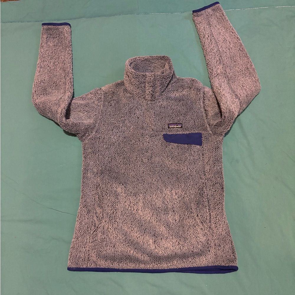 Patagonia Patagonia fleece snap buttons front pocket top size M great look